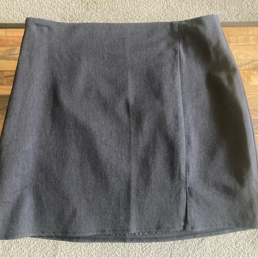 NWOT Old Navy Dark Gray Mini Skirt